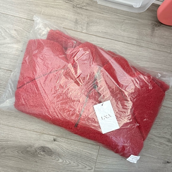 LNA Bristol Sherpa Half Zip Cayenne Red - Picture 3 of 3